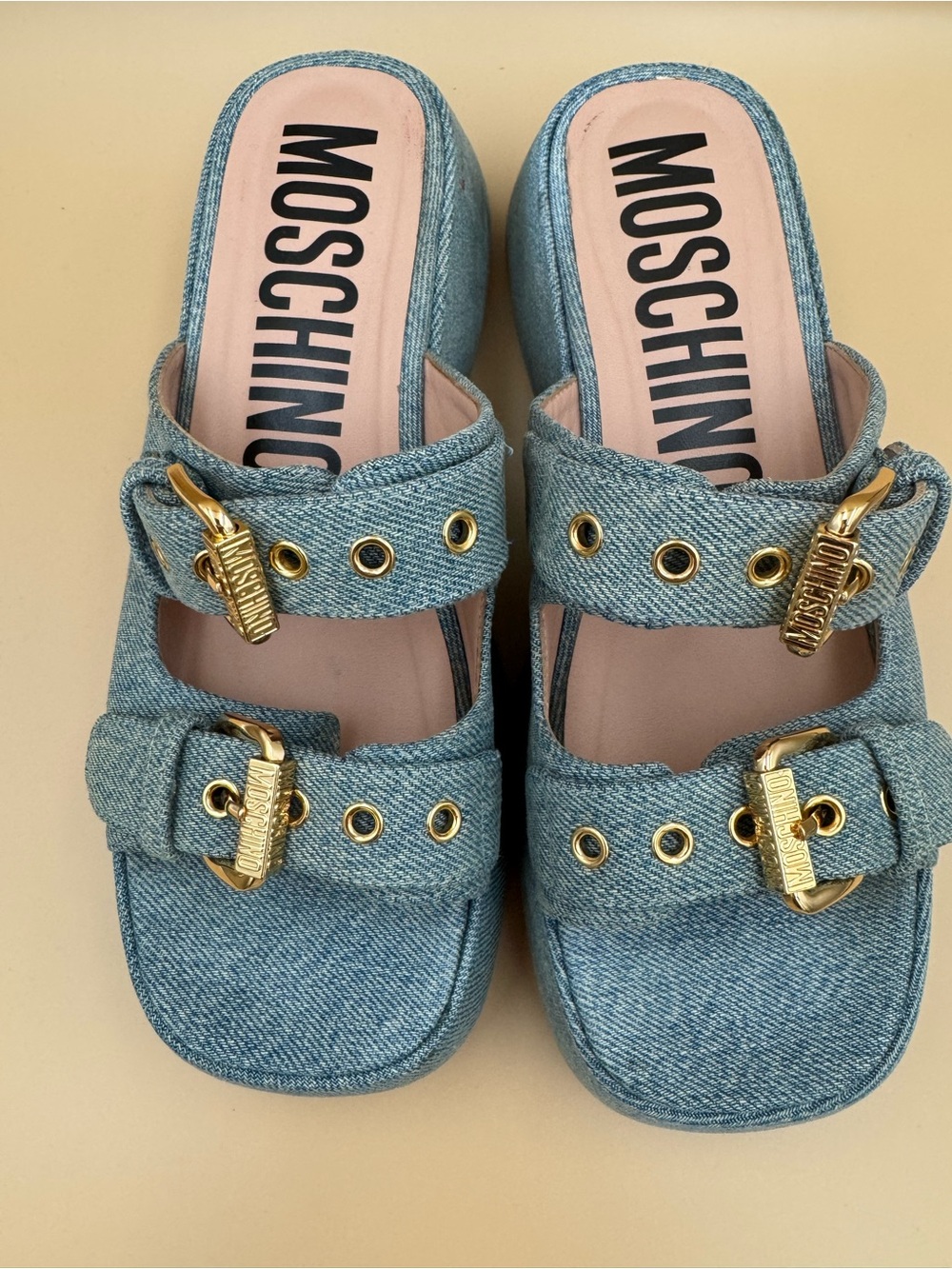 Moschino Buckle Platform Slides
Denim Blue with Gold Hardware
Size EU 41 / US 10 - Picture 13 of 16